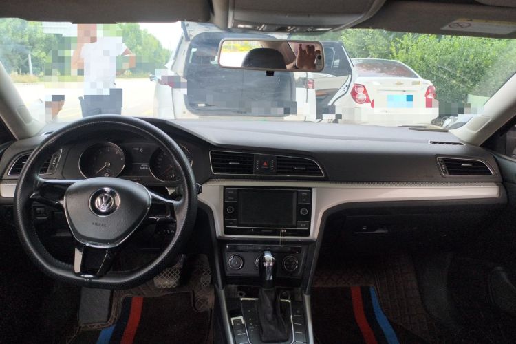 Used Volkswagen Lamando 2015 230TSI DSG Fashion Edition Center Console