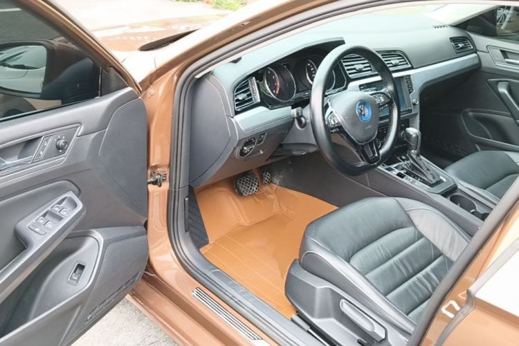 Used Volkswagen Lamando 2015 280TSI DSG Comfort Edition Driver Seat