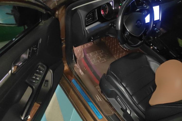 Used Volkswagen Lamando 2015 280TSI DSG Comfort Edition Driver Seat