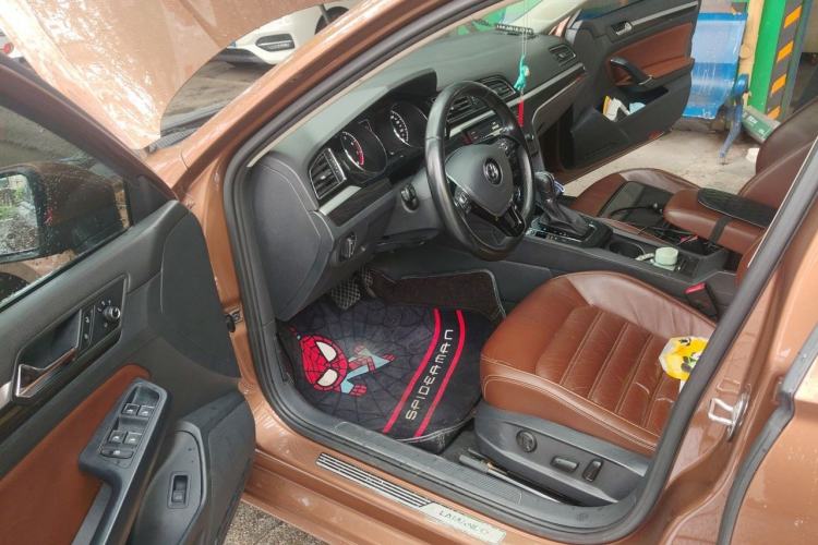Used Volkswagen Lamando 2015 330TSI DSG Luxury Edition Driver Seat