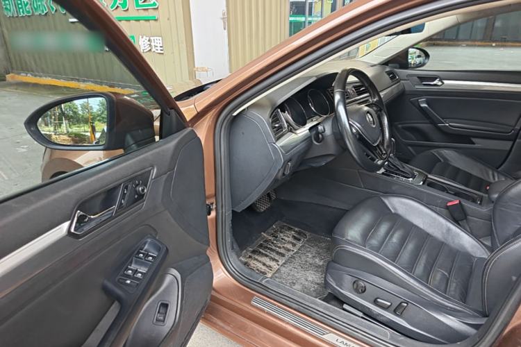 Used Volkswagen Lamando 2015 280TSI DSG Luxury Edition Driver Seat