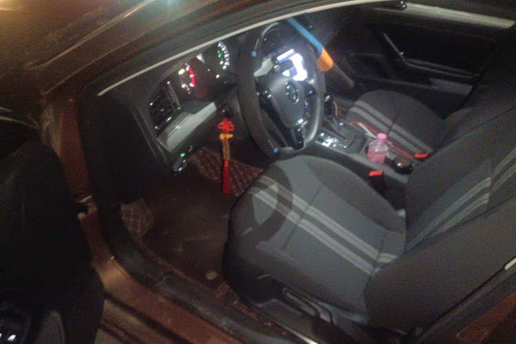 Used Volkswagen Lamando 2015 230TSI DSG Fashion Edition Driver Seat
