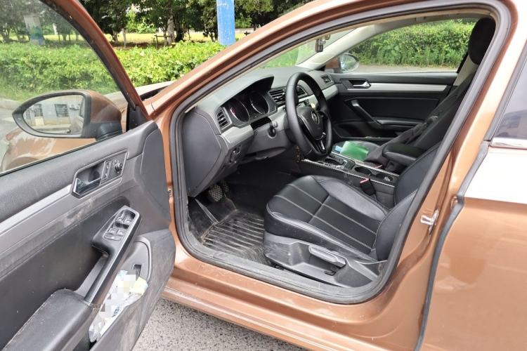 Used Volkswagen Lamando 2015 230TSI DSG Fashion Edition Driver Seat