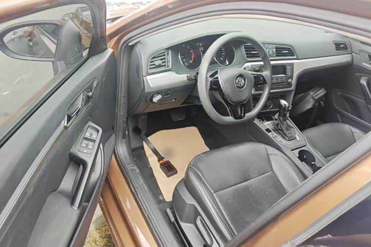 Used Volkswagen Lamando 2015 230TSI DSG Fashion Edition Driver Seat