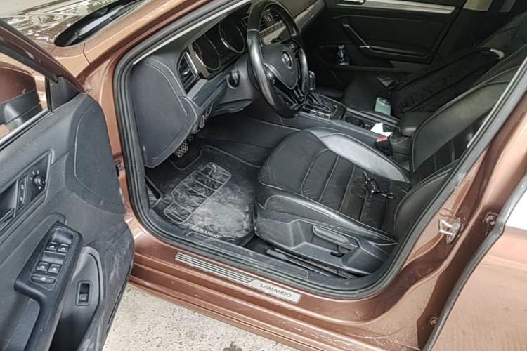 Used Volkswagen Lamando 2015 280TSI DSG Comfort Edition Driver Seat