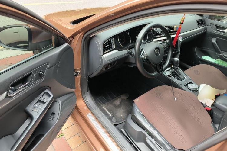 Used Volkswagen Lamando 2015 280TSI DSG Comfort Edition Driver Seat