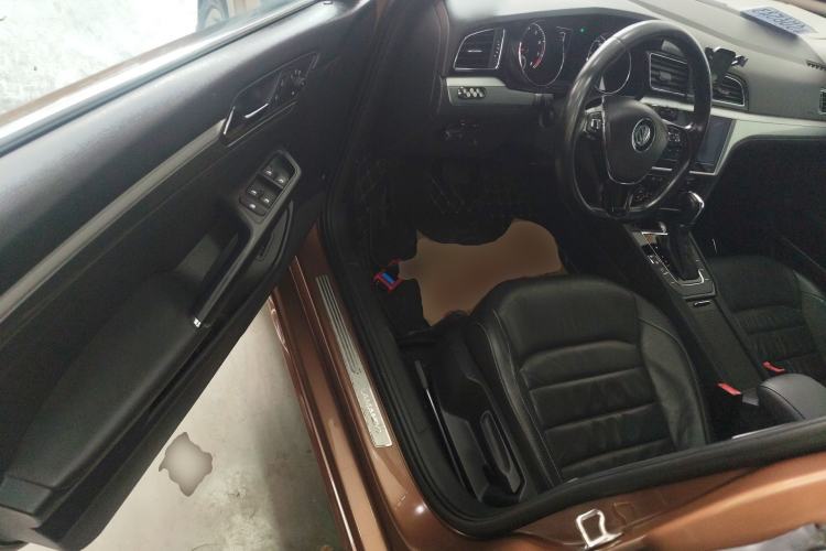 Used Volkswagen Lamando 2015 280TSI DSG Comfort Edition Driver Seat