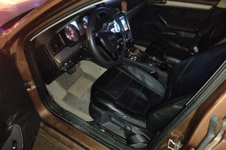 Used Volkswagen Lamando 2015 230TSI DSG Fashion Edition Driver Seat