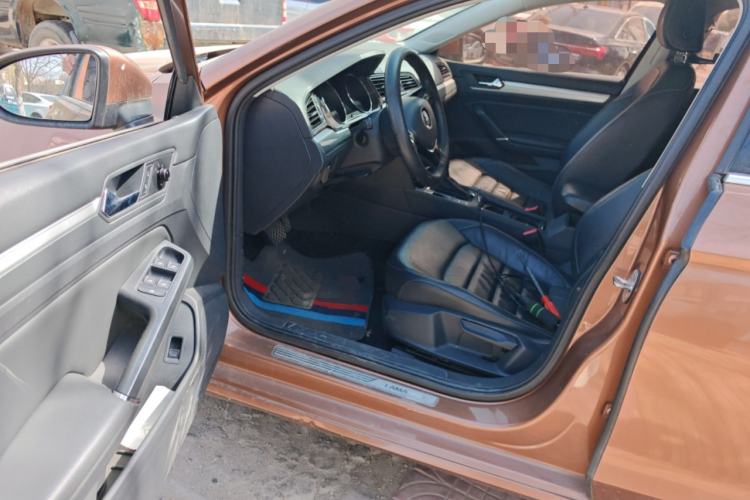 Used Volkswagen Lamando 2015 330TSI DSG Comfort Edition Driver Seat
