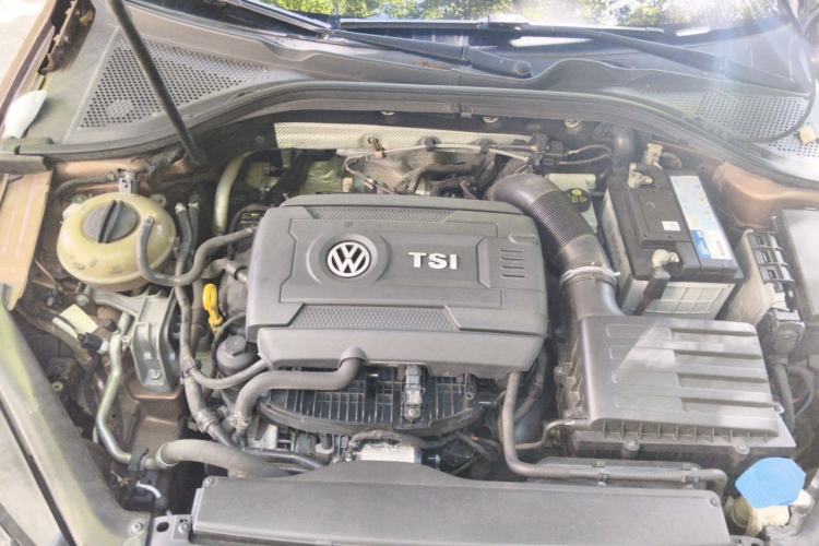 Used Volkswagen Lamando 2015 330TSI DSG Comfort Edition Engine Bay