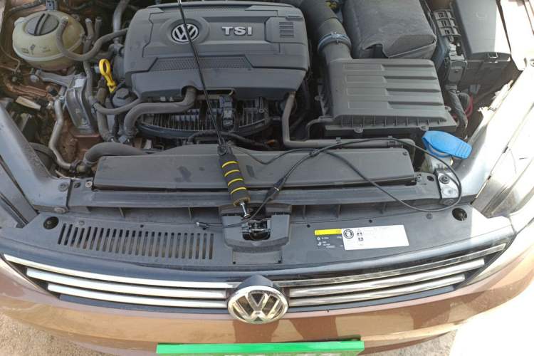 Used Volkswagen Lamando 2015 330TSI DSG Luxury Edition Engine Bay