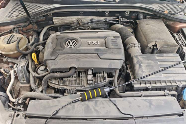 Used Volkswagen Lamando 2015 330TSI DSG Luxury Edition Engine Bay
