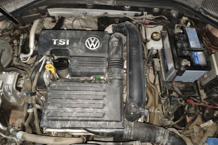 Used Volkswagen Lamando 2015 230TSI DSG Fashion Edition Engine Bay