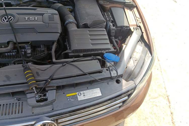 Used Volkswagen Lamando 2015 330TSI DSG Luxury Edition Engine Bay Left