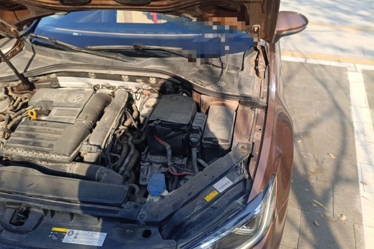 Used Volkswagen Lamando 2015 280TSI Manual Comfort Edition Engine Bay Left