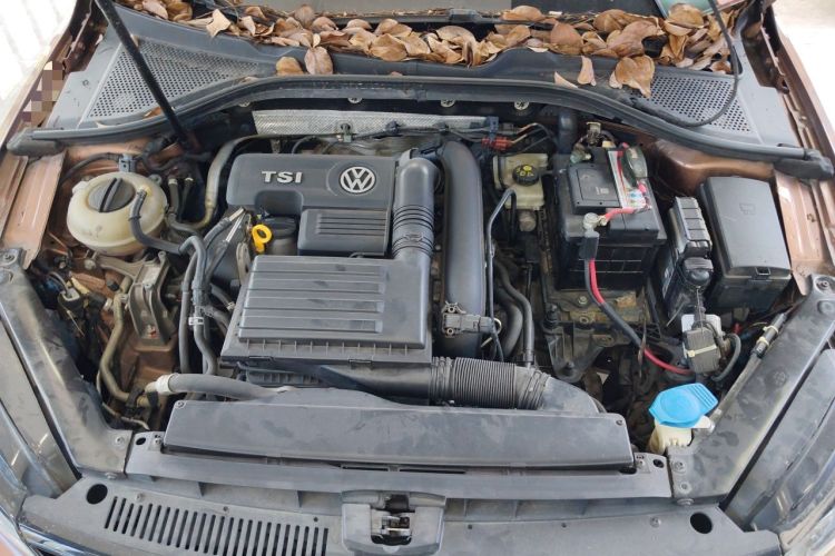 Used Volkswagen Lamando 2015 280TSI DSG Comfort Edition Engine Bay