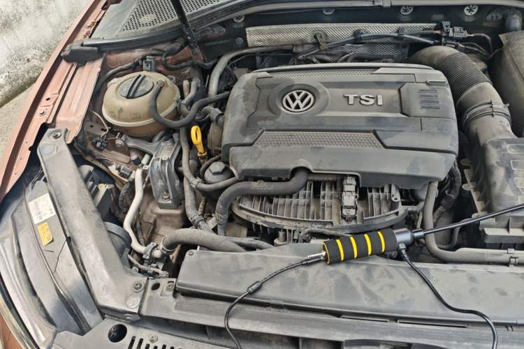 Used Volkswagen Lamando 2015 330TSI DSG Luxury Edition Engine Bay Right