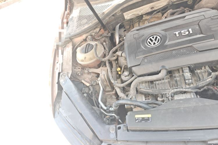 Used Volkswagen Lamando 2015 330TSI DSG Comfort Edition Engine Bay Right