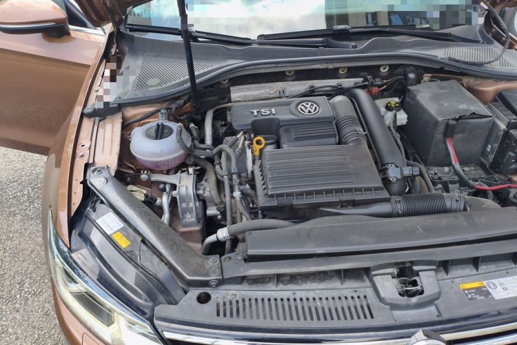 Used Volkswagen Lamando 2015 280TSI DSG Luxury Edition Engine Bay Right