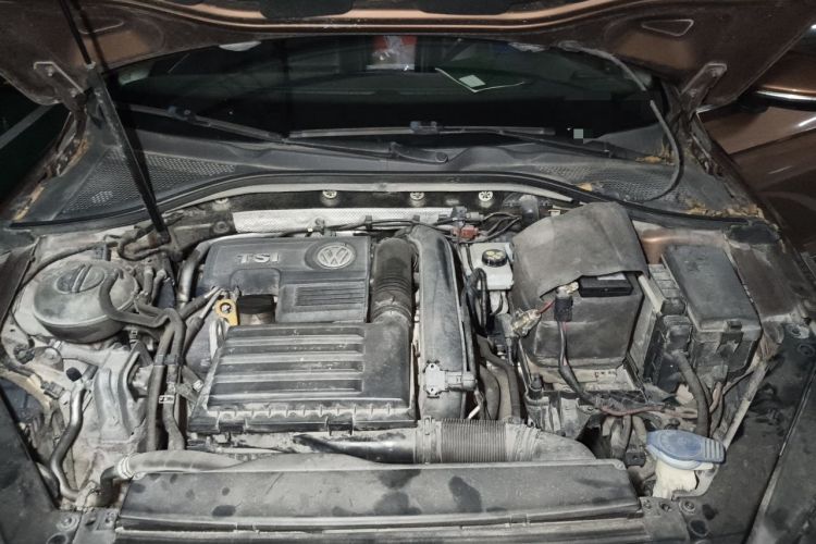 Used Volkswagen Lamando 2015 280TSI DSG Comfort Edition Engine Bay