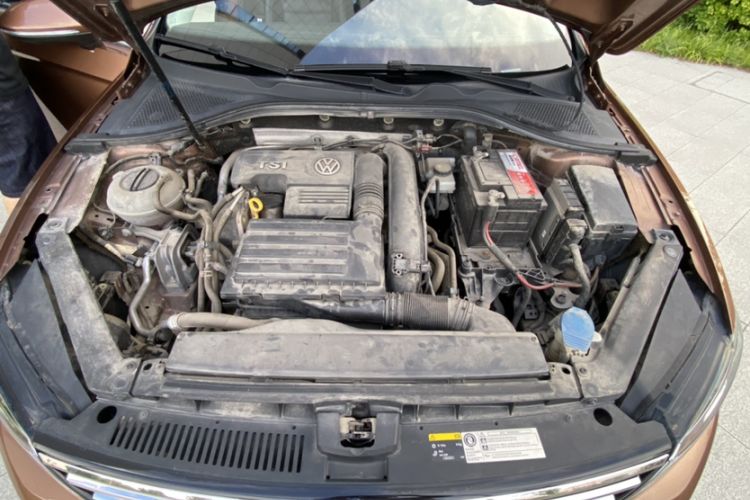 Used Volkswagen Lamando 2015 280TSI Manual Comfort Edition Engine Bay