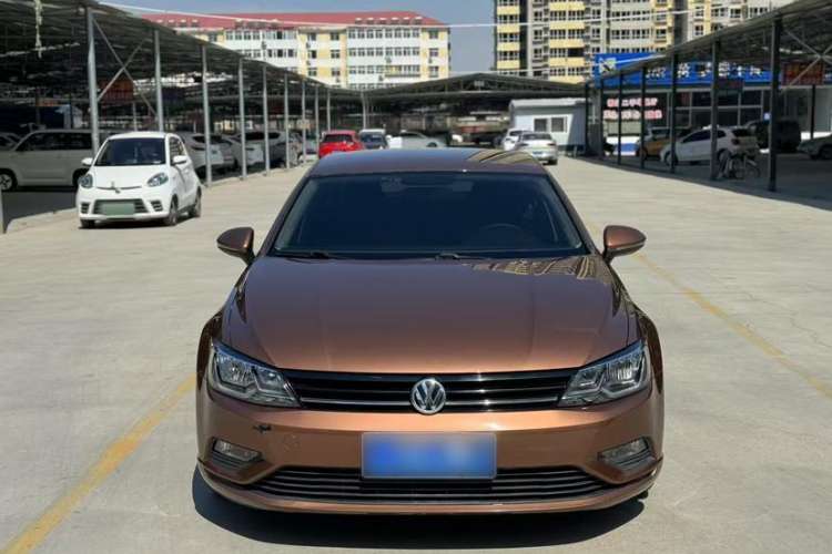 Used Volkswagen Lamando 2015 230TSI Manual Trend Edition Exterior 1