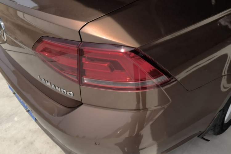 Used Volkswagen Lamando 2015 230TSI DSG Fashion Edition Exterior 3