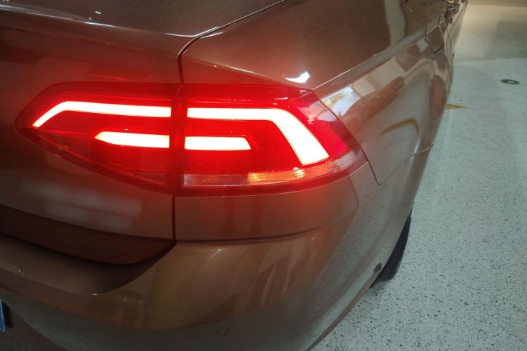 Used Volkswagen Lamando 2015 280TSI DSG Comfort Edition Exterior 3
