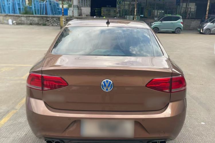 Used Volkswagen Lamando 2015 280TSI DSG Luxury Edition Exterior 4