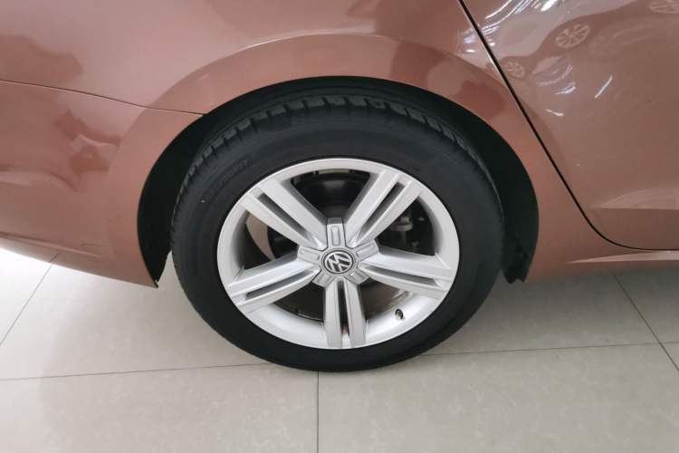Used Volkswagen Lamando 2015 280TSI DSG Comfort Edition Exterior 5