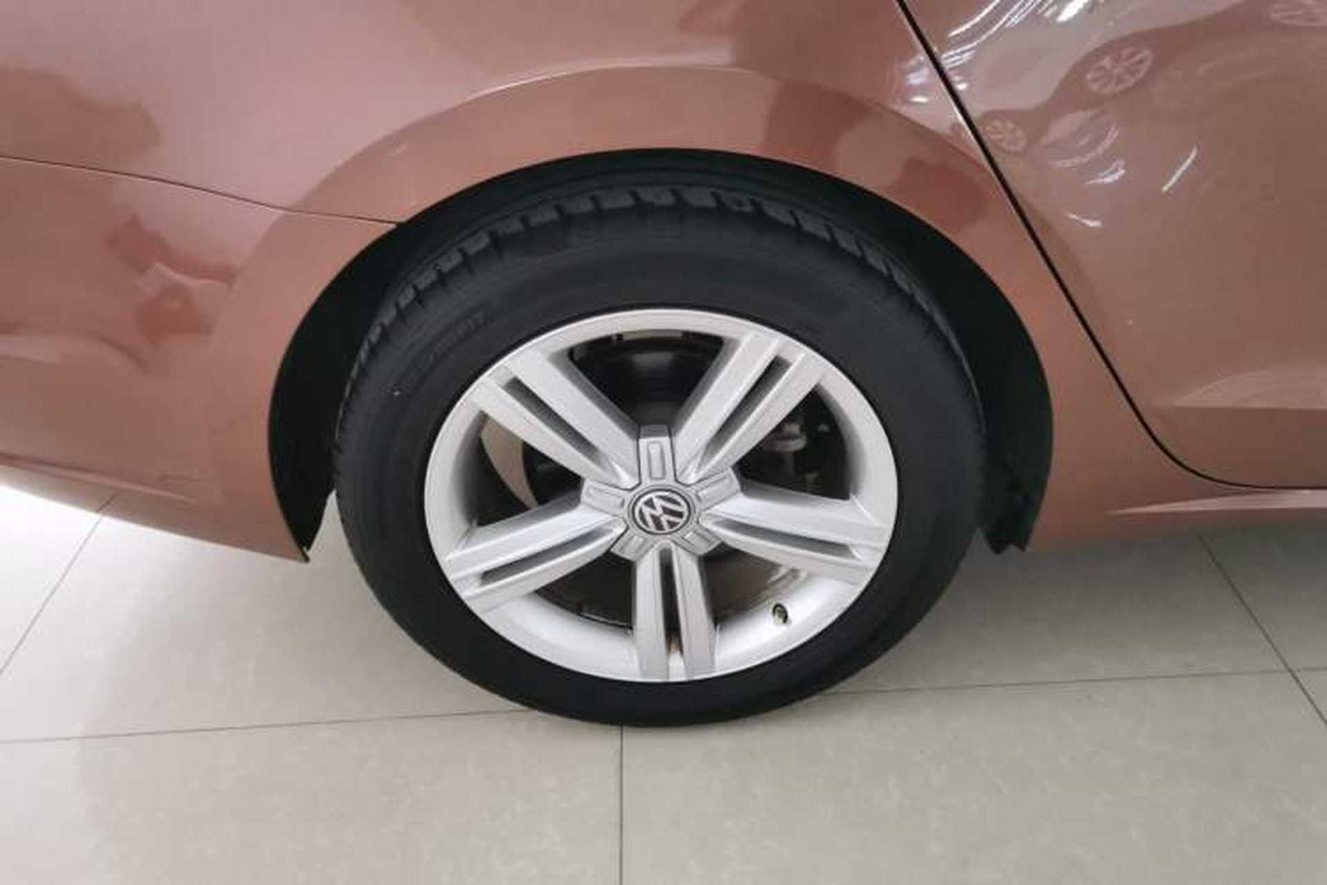 Used Volkswagen Lamando 2015 280TSI DSG Comfort Edition Exterior 5