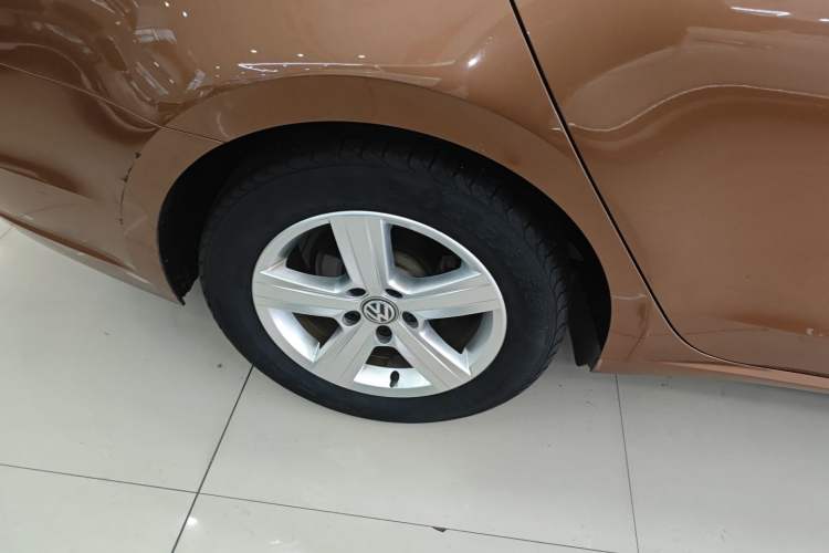 Used Volkswagen Lamando 2015 230TSI DSG Fashion Edition Exterior 5