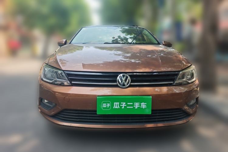 Used Volkswagen Lamando 2015 230TSI Manual Trend Edition Front