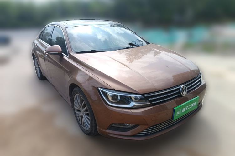 Used Volkswagen Lamando 2015 330TSI DSG Luxury Edition Front Right 45 Deg