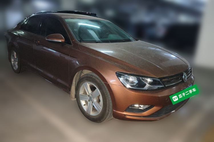 Used Volkswagen Lamando 2015 230TSI DSG Fashion Edition Front Right 45 Deg