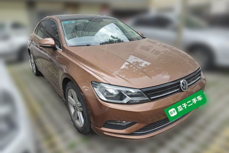 Used Volkswagen Lamando 2015 280TSI DSG Comfort Edition Front Right 45 Deg