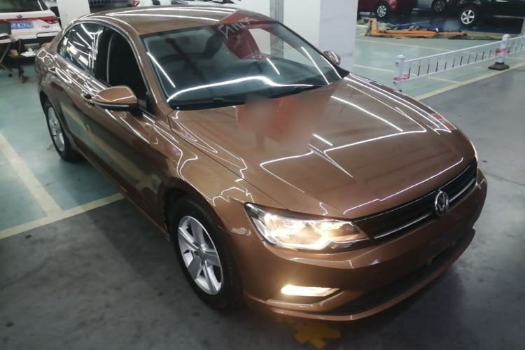 Used Volkswagen Lamando 2015 230TSI DSG Fashion Edition Front Right 45 Deg