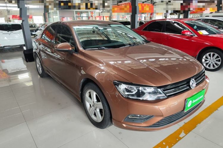 Used Volkswagen Lamando 2015 230TSI DSG Fashion Edition Front Right 45 Deg