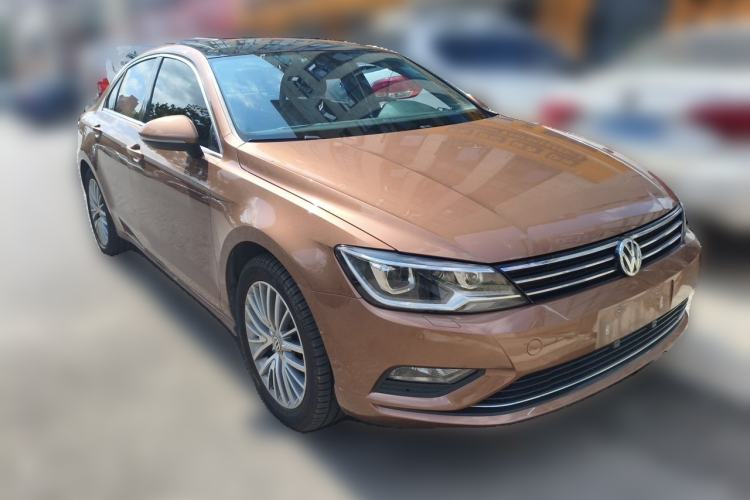 Used Volkswagen Lamando 2015 280TSI DSG Luxury Edition Front Right 45 Deg