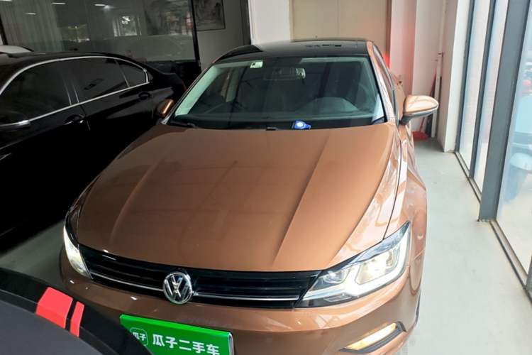 Used Volkswagen Lamando 2015 330TSI DSG Comfort Edition Front