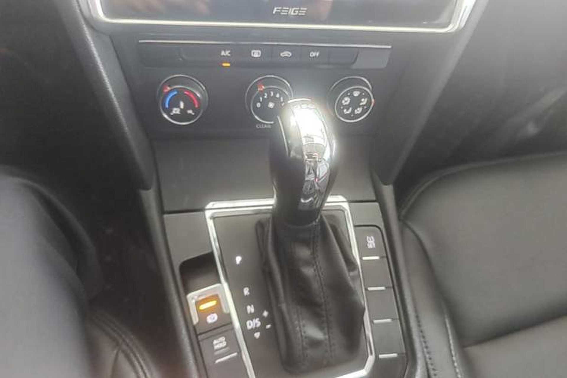 Used Volkswagen Lamando 2015 230TSI DSG Fashion Edition Gear Lever