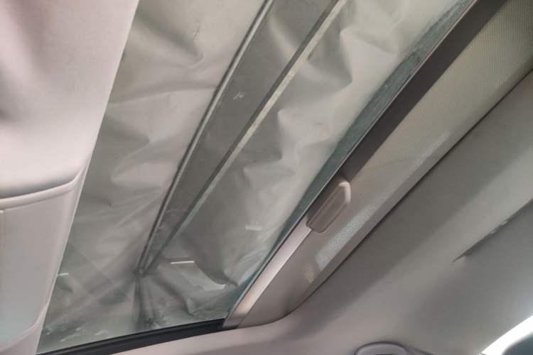 Used Volkswagen Lamando 2015 330TSI DSG Comfort Edition Headliner