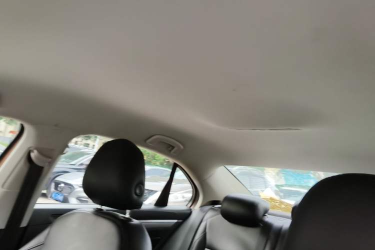 Used Volkswagen Lamando 2015 230TSI DSG Fashion Edition Headliner