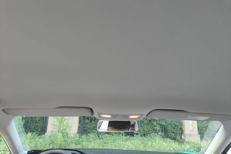 Used Volkswagen Lamando 2015 230TSI Manual Trend Edition Headliner