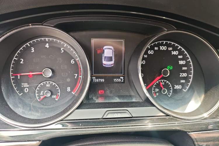 Used Volkswagen Lamando 2015 330TSI DSG Luxury Edition Instrument Cluster