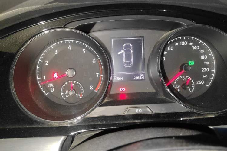 Used Volkswagen Lamando 2015 280TSI DSG Comfort Edition Instrument Cluster