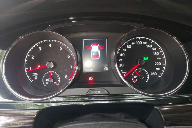 Used Volkswagen Lamando 2015 330TSI DSG Luxury Edition Instrument Cluster
