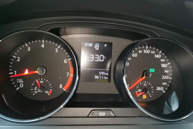 Used Volkswagen Lamando 2015 230TSI DSG Fashion Edition Instrument Cluster