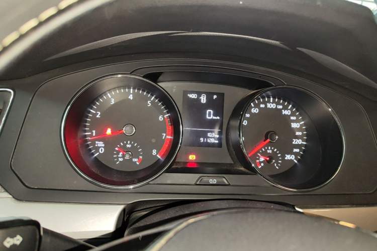 Used Volkswagen Lamando 2015 230TSI DSG Fashion Edition Instrument Cluster
