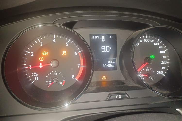 Used Volkswagen Lamando 2015 230TSI DSG Fashion Edition Instrument Cluster